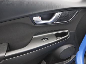 HYUNDAI KONA 1.6 h-GDi SE Connect SUV 5dr Petrol Hybrid DCT Euro 6 (s/s) (141