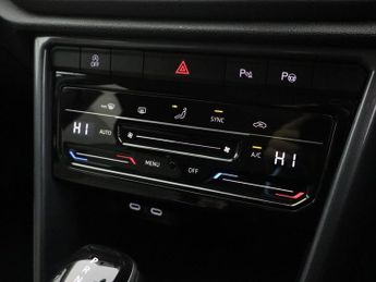 VOLKSWAGEN T-ROC 1.5 TSI Style SUV 5dr Petrol DSG Euro 6 (s/s) (150 ps)
