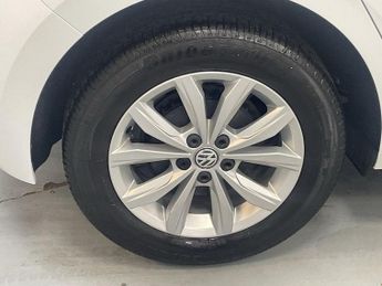 VOLKSWAGEN POLO 1.0 TSI SE Hatchback 5dr Petrol Manual Euro 6 (s/s) (95 ps) - AA