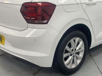 VOLKSWAGEN POLO 1.0 TSI SE Hatchback 5dr Petrol Manual Euro 6 (s/s) (95 ps) - AA