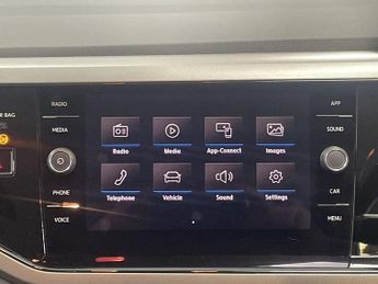 VOLKSWAGEN POLO 1.0 TSI SE Hatchback 5dr Petrol Manual Euro 6 (s/s) (95 ps) - AA