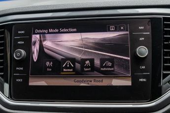 VOLKSWAGEN T-ROC 1.5 TSI GPF EVO R-Line SUV 5dr Petrol DSG Euro 6 (s/s) (150 ps)