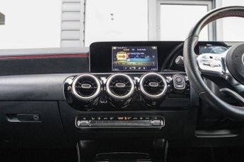 MERCEDES-BENZ A-CLASS 1.3 A180 AMG Line Hatchback 5dr Petrol 7G-DCT Euro 6 (s/s) (136 