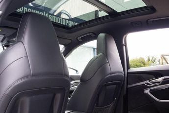 AUDI E-TRON 55 Black Edition SUV 5dr Electric Auto quattro 95kWh (408 ps)