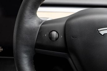 TESLA Model 3 (Dual Motor) Long Range Saloon 4dr Electric Auto 4WDE (346 ps)