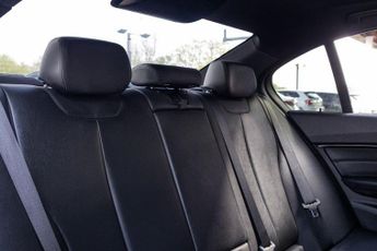 BMW 3 SERIES 2.0 320d M Sport Saloon 4dr Diesel Auto Euro 6 (s/s) (190 ps)
