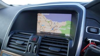 VOLVO XC60 2.4 D4 SE Lux SUV 5dr Diesel Geartronic AWD Euro 5 (181 ps)