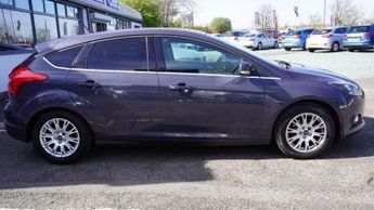 FORD FOCUS 1.6 Titanium Hatchback 5dr Petrol Manual Euro 5 (125 ps)