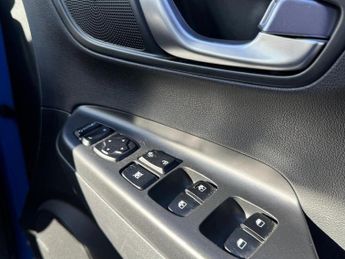 HYUNDAI KONA 39kWh Premium SUV 5dr Electric Auto (10.5kW Charger) (136 ps)