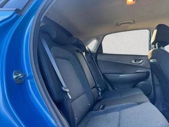 HYUNDAI KONA 39kWh Premium SUV 5dr Electric Auto (10.5kW Charger) (136 ps)