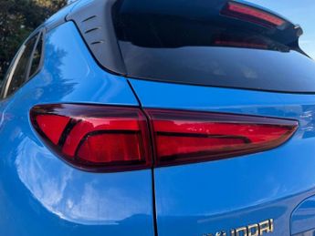 HYUNDAI KONA 39kWh Premium SUV 5dr Electric Auto (10.5kW Charger) (136 ps)