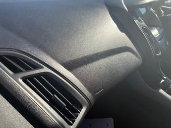 FORD FOCUS 1.0T EcoBoost Zetec Edition Hatchback 5dr Petrol Manual Euro 6 (