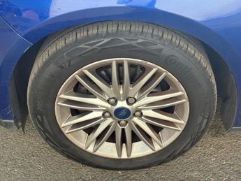 FORD FOCUS 1.0T EcoBoost Zetec Edition Hatchback 5dr Petrol Manual Euro 6 (