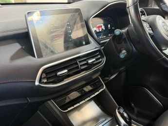 MG MG HS 1.5 T-GDI 16.6kWh Excite SUV 5dr Petrol Plug-in Hybrid Auto Euro