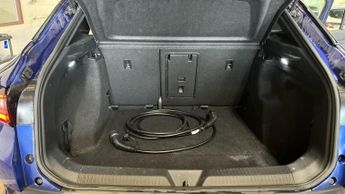 VOLKSWAGEN ID.4 Pro Performance 77kWh Life SUV 5dr Electric Auto (204 ps)