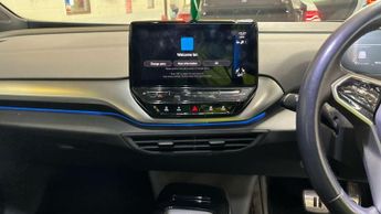VOLKSWAGEN ID.4 Pro Performance 77kWh Life SUV 5dr Electric Auto (204 ps)