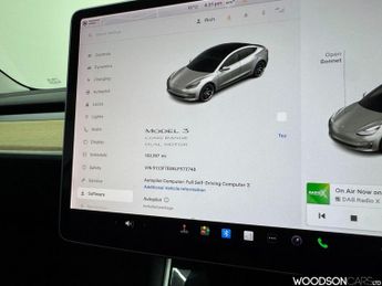 TESLA Model 3 (Dual Motor) Long Range Saloon 4dr Electric Auto 4WDE (346 ps)