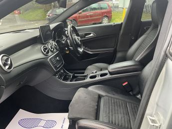 MERCEDES-BENZ CLA 2.1 CLA220d AMG Line Coupe 4dr Diesel 7G-DCT Euro 6 (s/s) (177 p