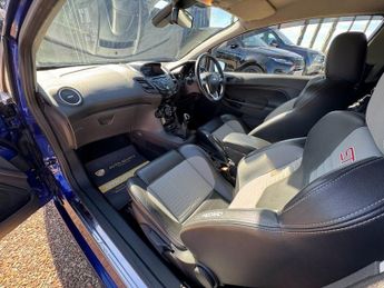 FORD FIESTA VAN 1.5 TDCi Sport Panel Van 3dr Diesel Manual (94 g/km, 94 bhp)