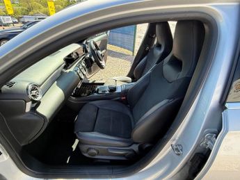 MERCEDES-BENZ A CLASS 1.5 A180d AMG Line (Premium) Hatchback 5dr Diesel 7G-DCT Euro 6 