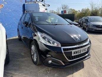 Peugeot 208 1.2 PureTech Signature Hatchback 5dr Petrol Manual Euro 6 (s/s) 