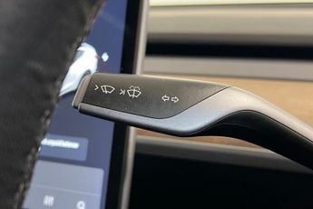TESLA Model 3 Standard Range Plus Saloon 4dr Electric Auto RWD (241 bhp) Adapt