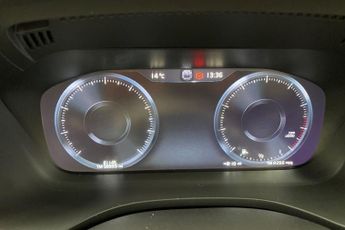 VOLVO XC60 2.0 B5 MHEV R-Design Pro SUV 5dr Petrol Hybrid Auto AWD Euro 6 (