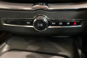 VOLVO XC60 2.0 B5 MHEV R-Design Pro SUV 5dr Petrol Hybrid Auto AWD Euro 6 (