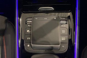 MERCEDES-BENZ EQA EQA 350 66.5kWh AMG Line SUV 5dr Electric Auto 4MATIC (292 ps) S