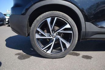VOLVO XC40 1.5 T3 R-Design Pro SUV 5dr Petrol Auto Euro 6 (s/s) (163 ps)