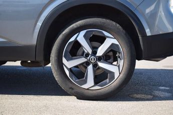 NISSAN QASHQAI 1.3 DIG-T MHEV N-Connecta SUV 5dr Petrol Hybrid XTRON Euro 6 (s/