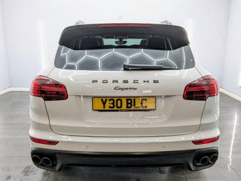 PORSCHE CAYENNE 3.0 TD V6 SUV 5dr Diesel TiptronicS 4WD Euro 6 (s/s) (262 ps)