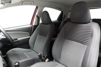 TOYOTA YARIS 1.5 VVT-h Design Hatchback 5dr Petrol Hybrid E-CVT Euro 6 (101 p