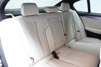 BMW 5 SERIES 2.0 520d MHT M Sport Saloon 4dr Diesel Hybrid Auto Euro 6 (s/s) 