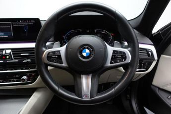 BMW 5 SERIES 2.0 520d MHT M Sport Saloon 4dr Diesel Hybrid Auto Euro 6 (s/s) 