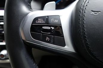 BMW 5 SERIES 2.0 520d MHT M Sport Saloon 4dr Diesel Hybrid Auto Euro 6 (s/s) 