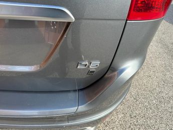 VOLVO XC60 2.4 D5 R-Design Nav SUV 5dr Diesel Auto AWD Euro 6 (s/s) (220 ps