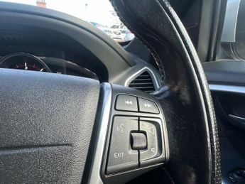 VOLVO XC60 2.4 D5 R-Design Nav SUV 5dr Diesel Auto AWD Euro 6 (s/s) (220 ps