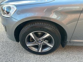 VOLVO XC60 2.4 D5 R-Design Nav SUV 5dr Diesel Auto AWD Euro 6 (s/s) (220 ps