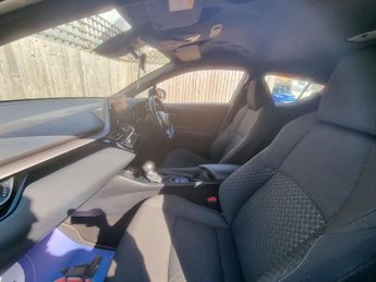 TOYOTA C-HR 1.8 VVT-h Icon SUV 5dr Petrol Hybrid CVT Euro 6 (s/s) (122 ps)