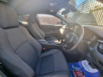 TOYOTA C-HR 1.8 VVT-h Icon SUV 5dr Petrol Hybrid CVT Euro 6 (s/s) (122 ps)