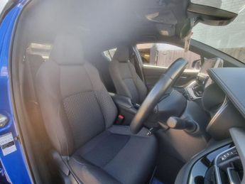 TOYOTA C-HR 1.8 VVT-h Icon SUV 5dr Petrol Hybrid CVT Euro 6 (s/s) (122 ps)