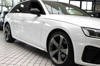 AUDI A4 AVANT 2.0 TDI 35 Black Edition Estate 5dr Diesel S Tronic Euro 6 (s/s)