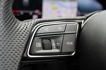 AUDI A4 AVANT 2.0 TDI 35 Black Edition Estate 5dr Diesel S Tronic Euro 6 (s/s)