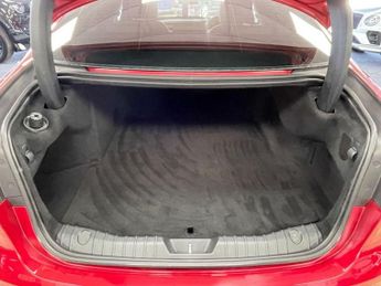 JAGUAR XF 2.0d Prestige Saloon 4dr Diesel Manual Euro 6 (s/s) (163 ps)