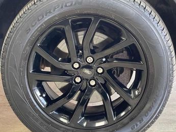 LAND ROVER DISCOVERY SPORT 2.0 TD4 SE Tech SUV 5dr Diesel Auto 4WD Euro 6 (s/s) (180 ps)