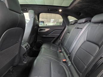 JAGUAR F-PACE 2.0 D180 Chequered Flag SUV 5dr Diesel Auto AWD Euro 6 (s/s) (18