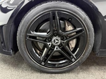 MERCEDES-BENZ C-CLASS 2.0 C300 AMG Line (Premium) Saloon 4dr Petrol G-Tronic+ Euro 6 (