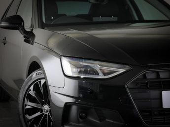 AUDI A4 2.0 TFSI 35 Technik Saloon 4dr Petrol S Tronic Euro 6 (s/s) (150