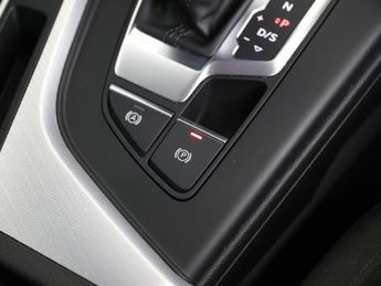 AUDI A4 2.0 TFSI 35 Technik Saloon 4dr Petrol S Tronic Euro 6 (s/s) (150